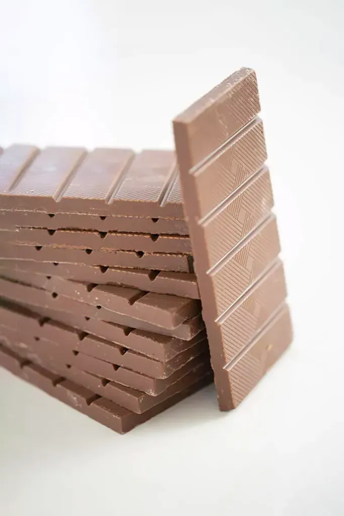 BULK - Milk chocolate with coconut (70g)